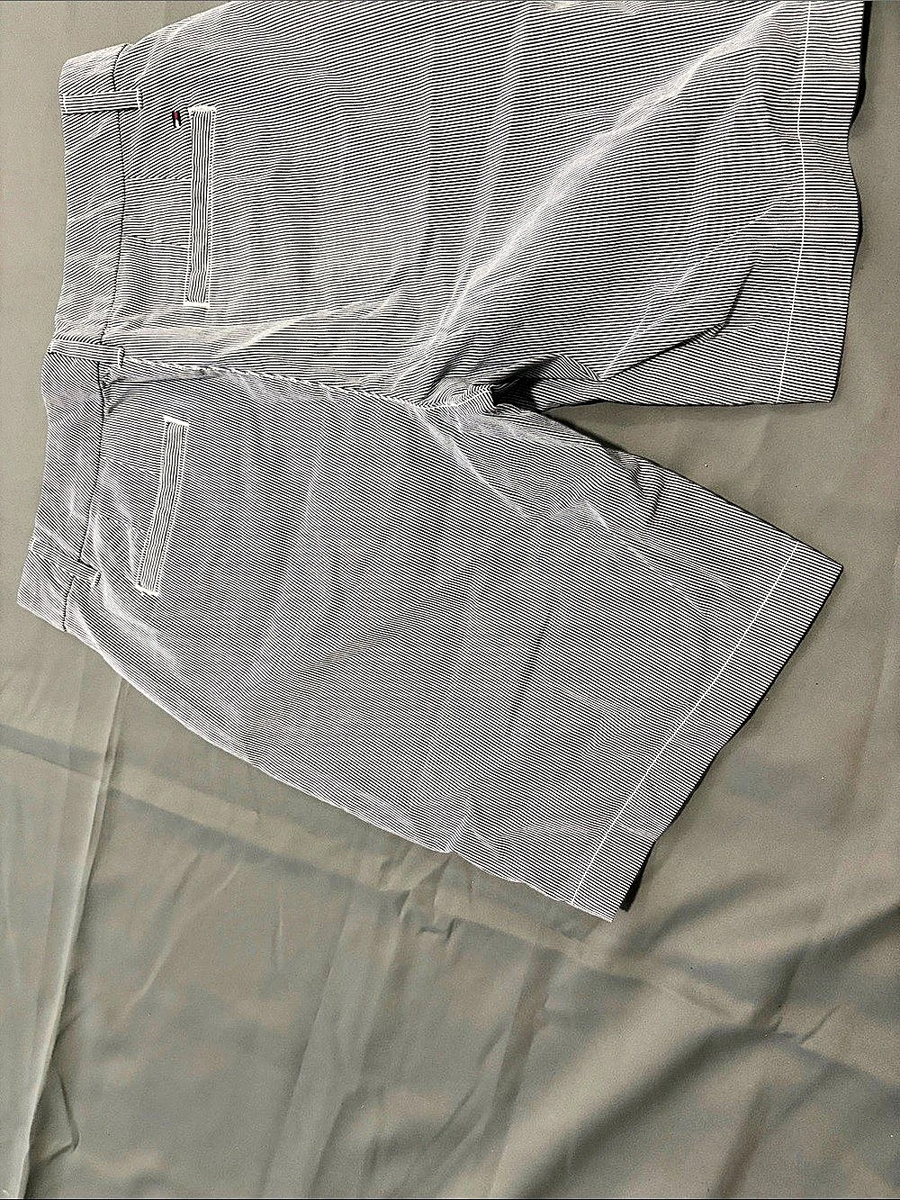 Tommy Hilfiger Striped Bermuda Shorts Gray & Blue Size 4